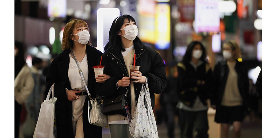 В крупнейших городах Японии вновь введут режим ЧС из-за коронавируса