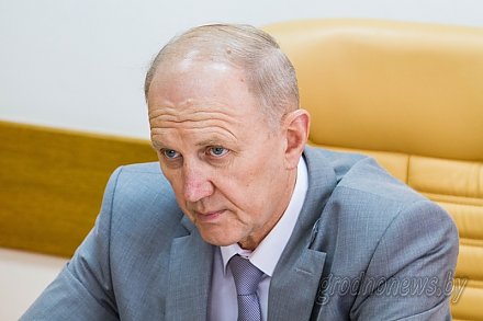«Приемы граждан – практика, проверенная временем», – считает председатель облисполкома Владимир Кравцов