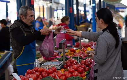Новый порядок торговли на рынке. Что изменится с 10 октября в приеме наличных?