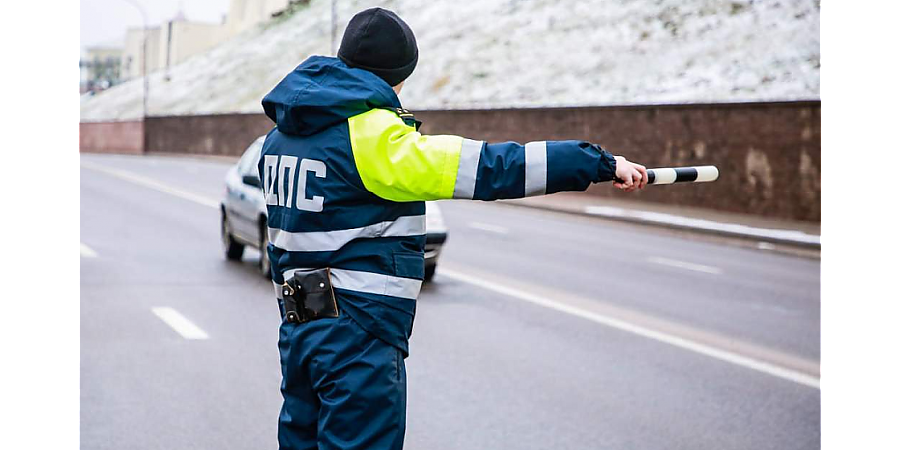 Переходим на летние шины. Госавтоинспекторы в рейдах проверяют технические неисправности автомобилей