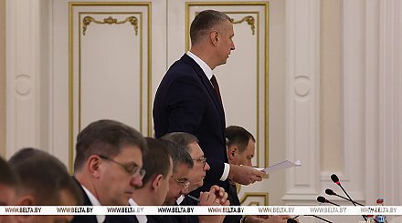 Финансы, строительство, кадры. Дмитрий Крутой представил проект указа о новых полномочиях руководителей районов