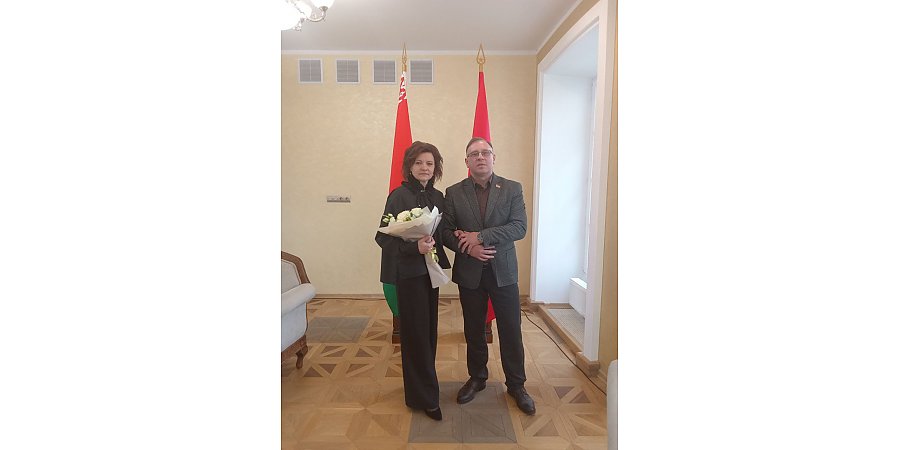 На торжественном приеме от имени председателя облисполкома в честь Дня матери и Дня отца побывала семья Ивана и Надежды Ластовских из Вороново