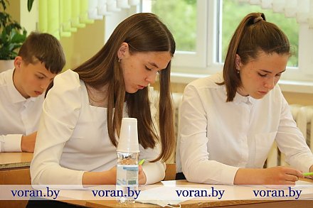 Школьники Вороновщины сдают выпускные экзамены