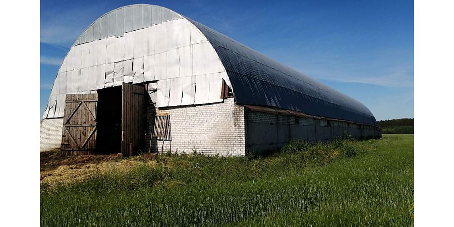 В Вороновском районе произошел пожар в сенохранилище. На помощь сотрудникам предприятия пришли спасатели