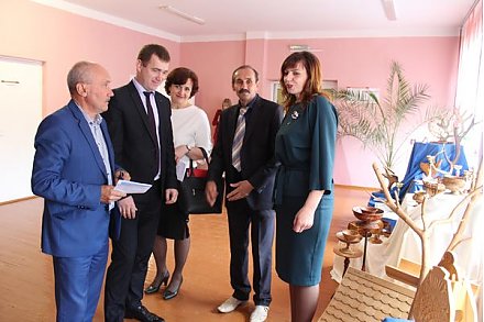 В Вороновском районе прошло выездное заседание Гродненского областного Совета ветеранов труда отрасли и Белорусского профсоюза работников образования и науки (Фото)