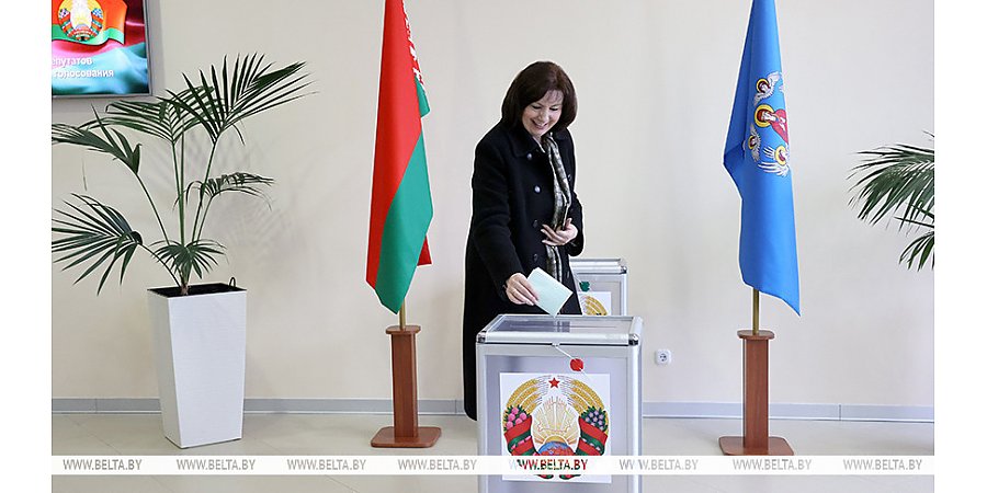 Кочанова: в парламенте должны работать профессионалы своего дела, преданные народу и стране