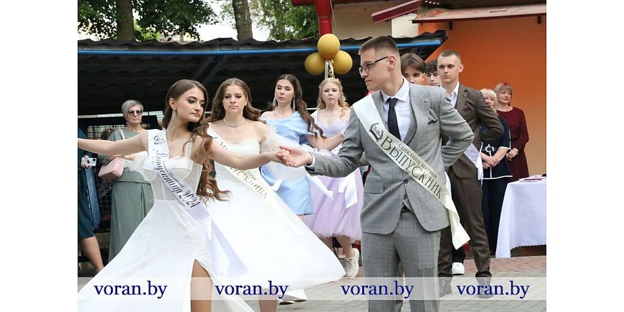 Стало известно, когда в школах Беларуси прозвенят последние звонки