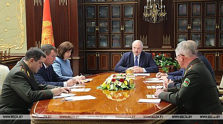 Лукашенко собрал срочное совещание с членами Совбеза по ситуации с задержанием боевиков иностранной ЧВК