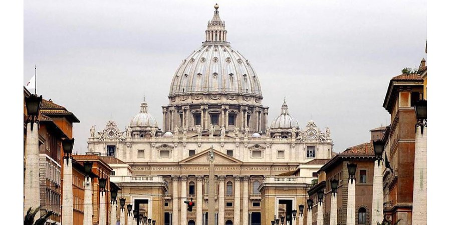 Делегация Беларуси во главе с Сергеенко прибыла для участия в церемонии похорон понтифика в Ватикане