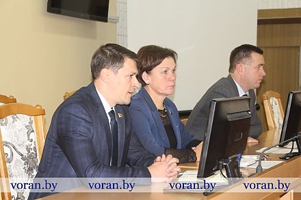 Село ждет молодых. В Вороновском райисполкоме состоялась рабочая встреча по реализации программы сотрудничества с аграрным вузом
