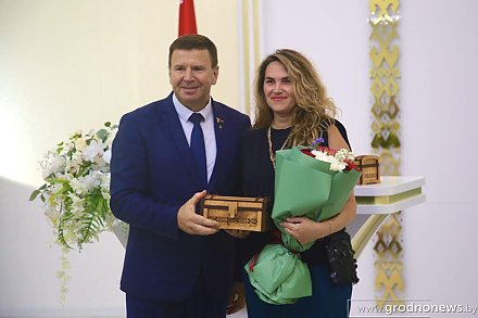 В Гродно вручили «Бацькаву кашулю» многодетным семьям