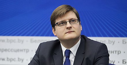 И с бумажкой – букашка. Почему «паспорта новой Беларуси» не помогут беглым и кто наживается на подобных инициативах