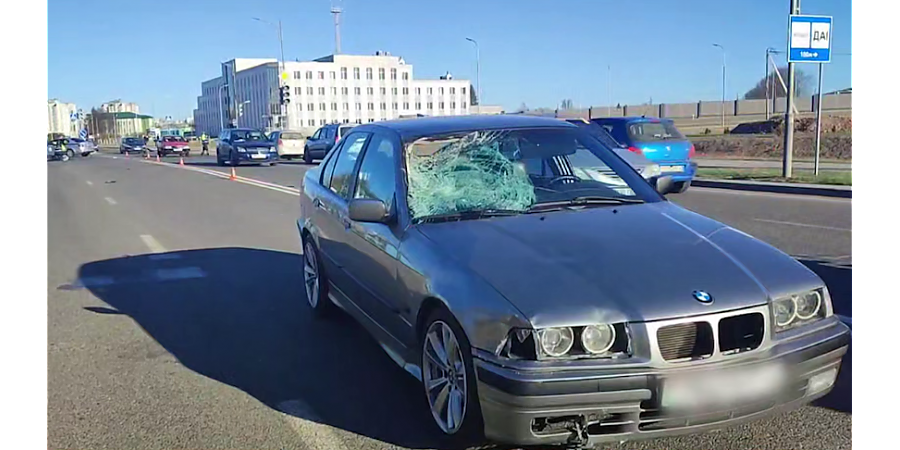 В Лиде подросток на электросамокате погиб под колесами легковушки