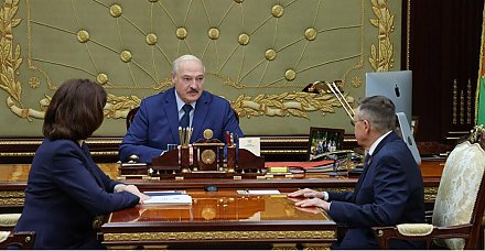 Александр Лукашенко пообещал "Белоруснефти" "крышу" в вопросе развития инфраструктуры под электромобили