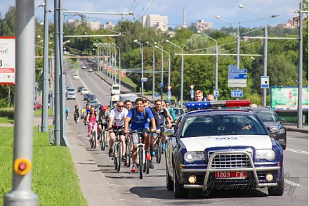 Гродненские велосипедисты проехали «Кiламетры Перамогi»