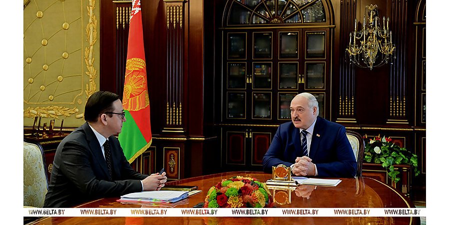 "Некоторые хотят повоевать, власть захватить". Александр Лукашенко об информационной войне и планах беглых