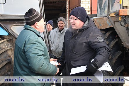 Парк предпосевного периода: в СУП «ГМК-Агро» прошел гостехосмотр