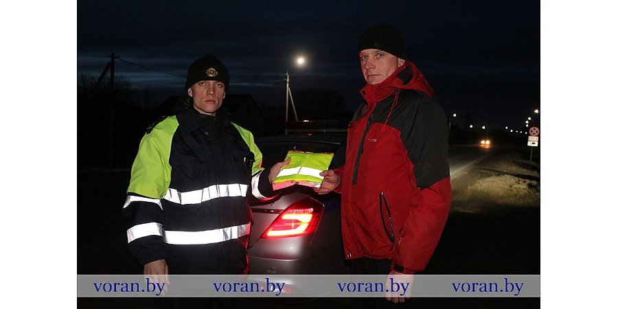 Невидимки на дороге. Обозначают ли себя фликерами в темное время суток вороновчане?