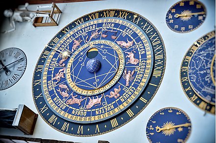 Гороскоп на 30 октября. С утра у Водолеев немного испортится настроение, Тельцы смогут завершить давние дела