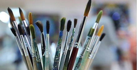 Более 1,3 тыс. юных художников из Беларуси поучаствовали в конкурсе "Праздник праздников"