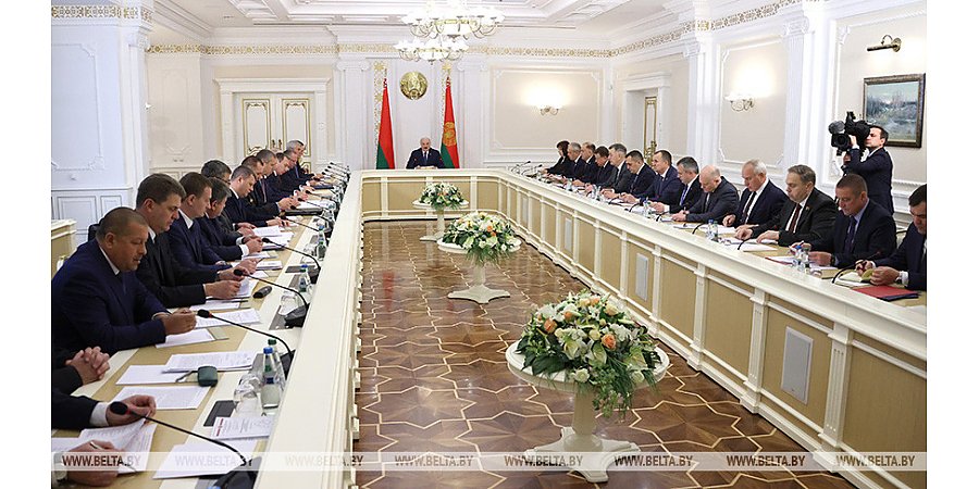 У Лукашенко обсудили ход сельскохозяйственных работ. На какие проблемы обратил внимание Президент?