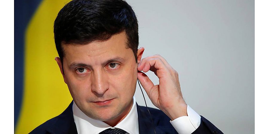 Зеленский возглавил антирейтинг украинских политиков