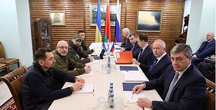 В Беловежской пуще начался третий раунд переговоров России и Украины