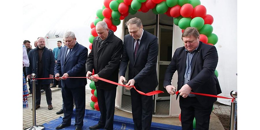 Теннисный центр с четырьмя крытыми кортами открыли в Гродно