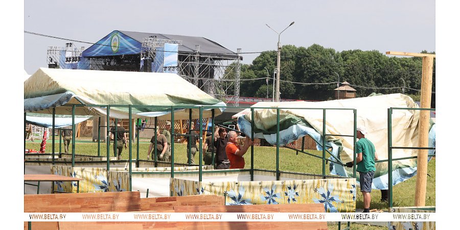 ФОТОФАКТ: В агрогородке Александрия готовятся к встрече республиканского праздника "Купалье"