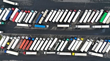 Правительство продлило возможность расчетов в валюте при грузоперевозках