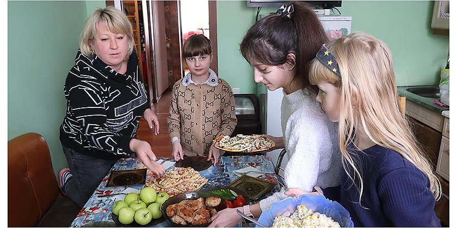 В Беларуси около 85% детей-сирот воспитываются в замещающих семьях