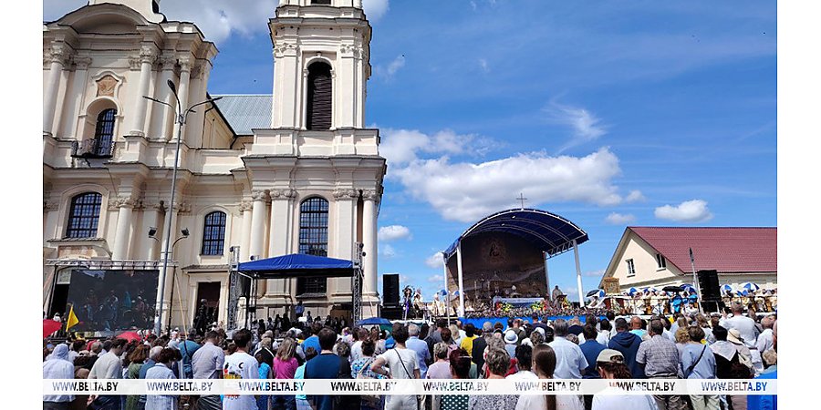 В Будславе проходит центральное богослужение католического феста 