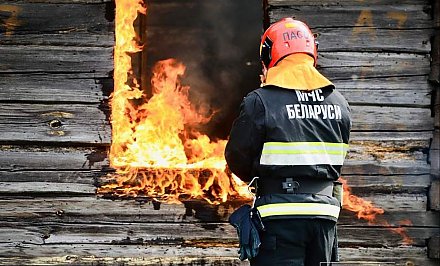 Фотофакт: К 170-летию пожарной службы Беларуси Гродненское областное управление МЧС подготовило показательные выступления