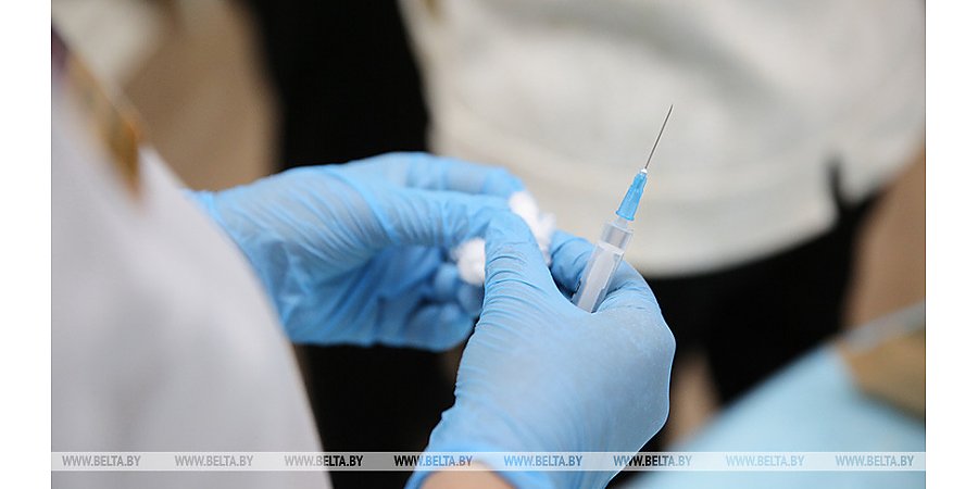 Приложение "Путешествую без COVID-19" дополнили статусом о вакцинации в Беларуси