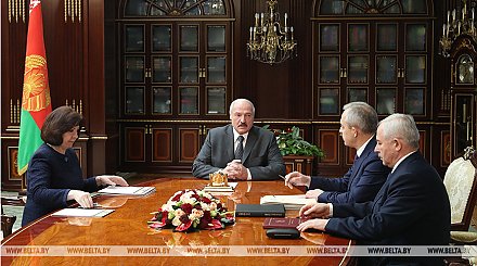 Александр Лукашенко провел встречу с Натальей Кочановой, Игорем Сергеенко и Виктором Шейманом