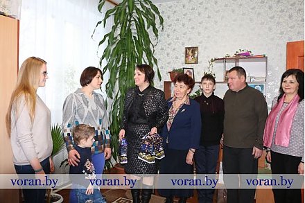 Вороновская районная организация БСЖ присоединилась к благотворительной акции «Белорусский союз женщин — детям»