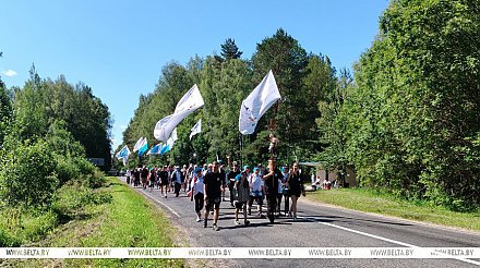 Пилигримы идут на Будславский фест