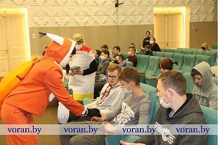 «Не жди белочку. Туши окурок!» Учащиеся Вороновского колледжа присоединились к информационно-пропагандистской кампании МЧС Беларуси