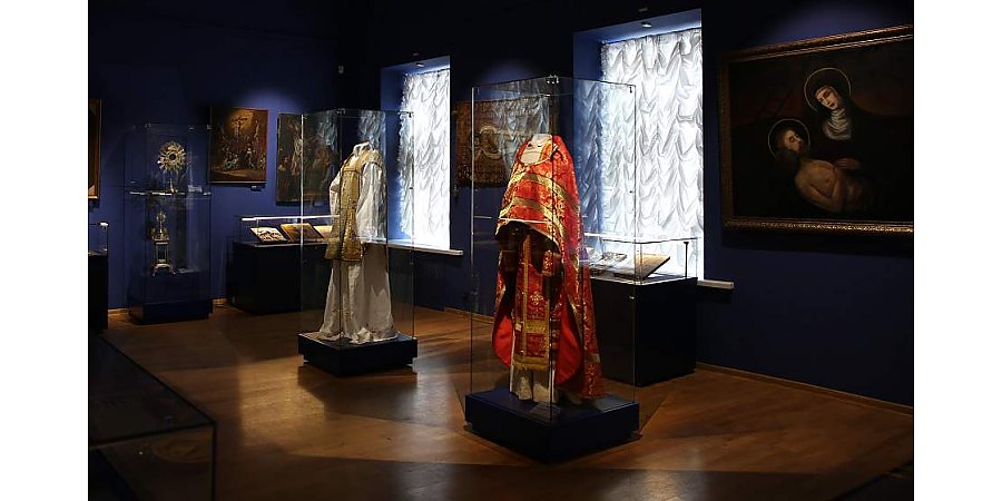 Новая пасхальная выставка открылась в Гродненском музее истории религии