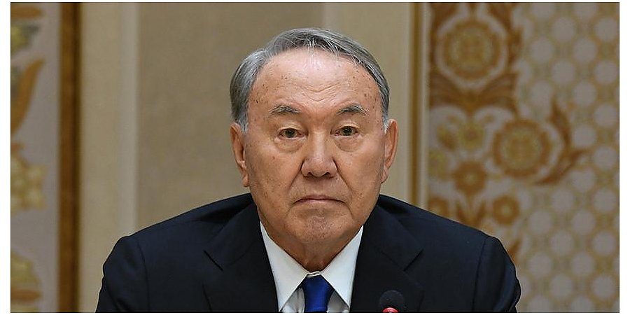 Нурсултан Назарбаев поздравил Александра Лукашенко с победой на выборах