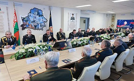 В преддверии Дня белорусской милиции прошла встреча министра внутренних дел Ивана Кубракова с высшим офицерским составом