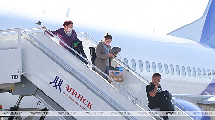 Третий чартер "Белавиа" доставил 70 белорусов и иностранцев из Внуково в Минск
