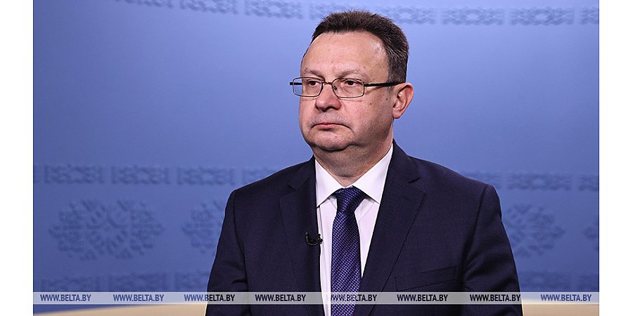 Пиневич: первый образец белорусской вакцины может появиться к концу августа