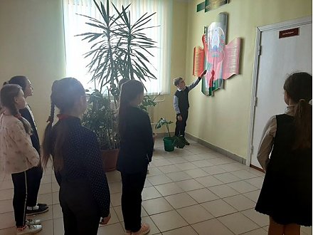 Классные часы, посвященные Дню Государственного герба и Государственного флага Республики Беларусь прошли в школах Вороновского района