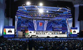 «Президент не раз повторил, что видит Беларусь в будущем такой же сильной, независимой и процветающей, как сейчас». Молодежь о том, какие слова в выступлении Президента на первом заседании ВНС тронули больше всего