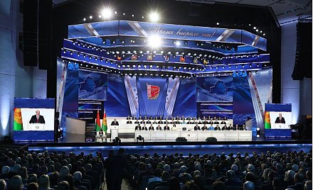 «Президент не раз повторил, что видит Беларусь в будущем такой же сильной, независимой и процветающей, как сейчас». Молодежь о том, какие слова в выступлении Президента на первом заседании ВНС тронули больше всего
