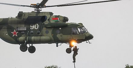 "Вы лучшие из лучших, элита армии и пример для молодежи". Александр Лукашенко поздравил личный состав и ветеранов ССО