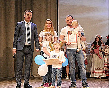 На областном этапе конкурса «Семья года» Вороновщину представит семья Козловских