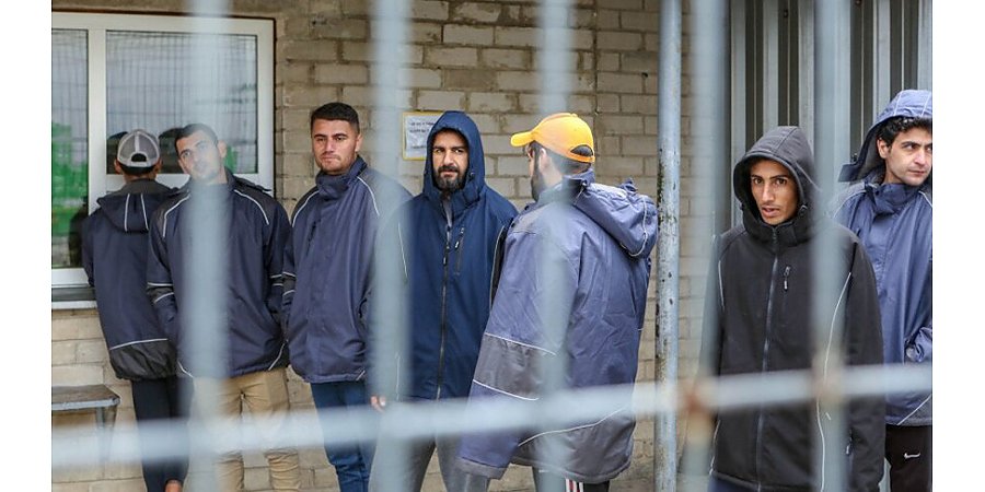 В Литве в лагере беженцев вспыхнули беспорядки, охрана применила электрошокеры и газ