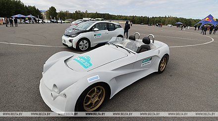 Белорусские ученые представили первый спортивный электромобиль